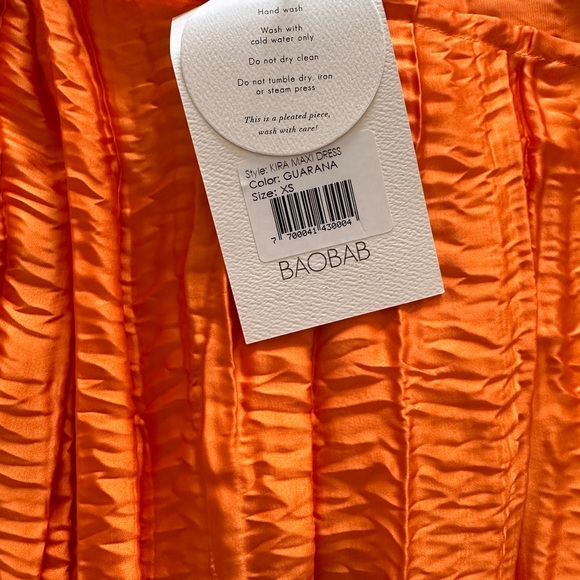 Kira Maxi Dress in Gautama - Picture 5 of 5